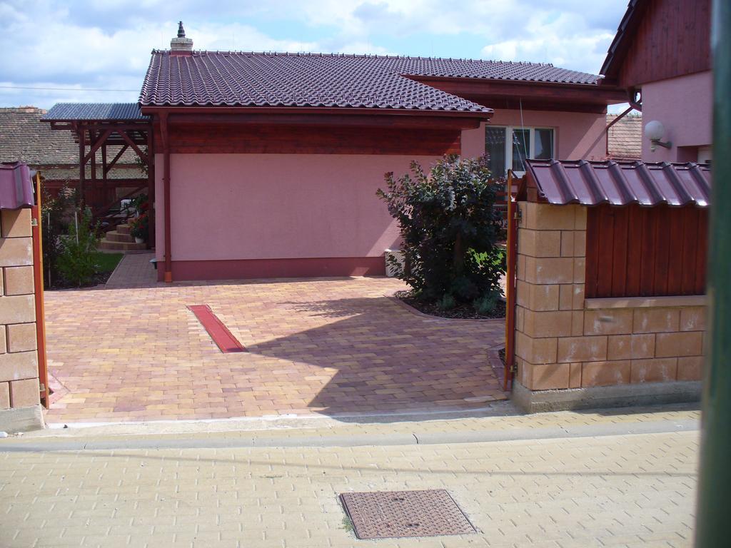 Penzion Jarka Lednice Habitación foto